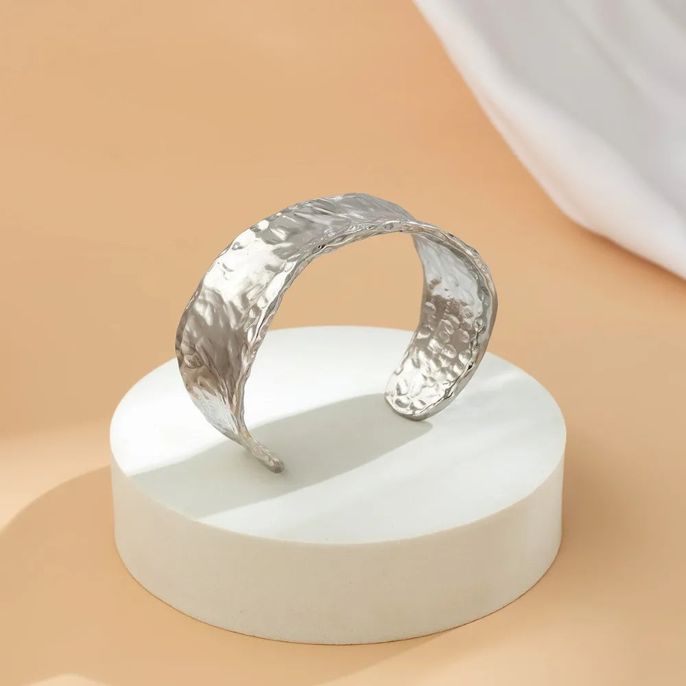 Exquisite Classic Bump Pattern Openning Bangles Bracelet