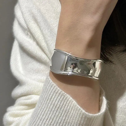 Large Polied Arc Bracelet