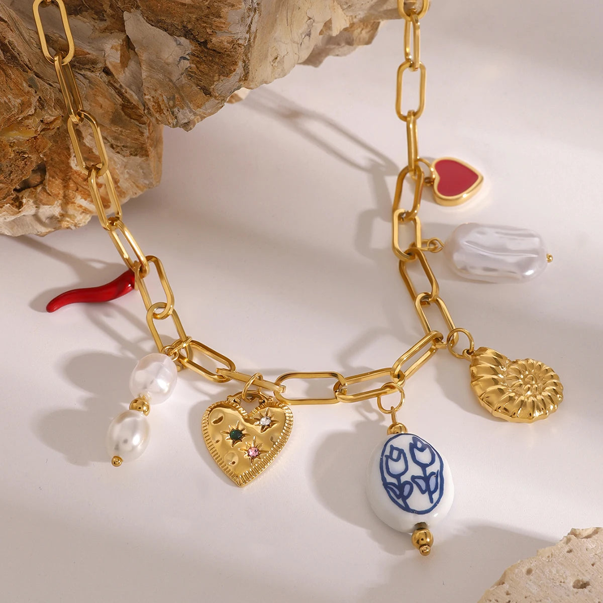 Conch Heart Porcelain bead Chili Pendent Necklace
