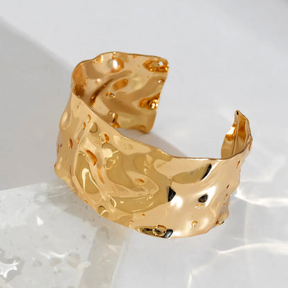 Exquisite Classic Bump Pattern Openning Bangles Bracelet